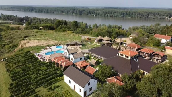 Etno selo Markovi Konaci