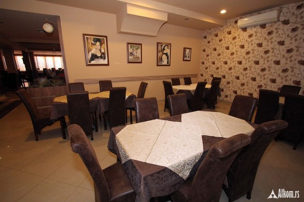 Hotel Ekstra Lion MD